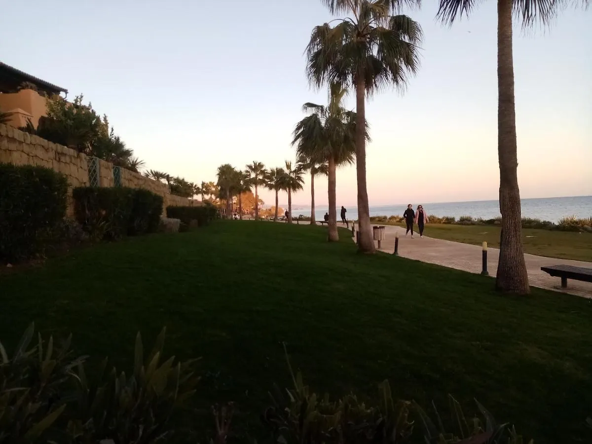 Apartment Beach Bungalow Port,Free Parking Estepona