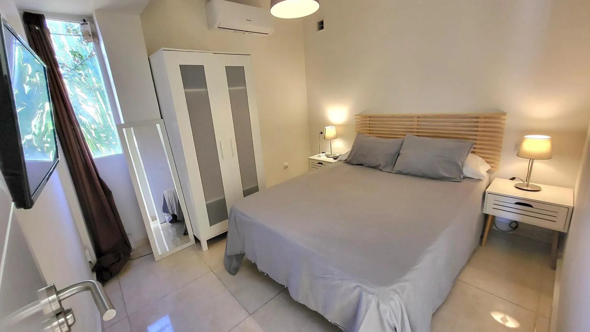 Beach Bungalow Port,Free Parking Estepona Apartment