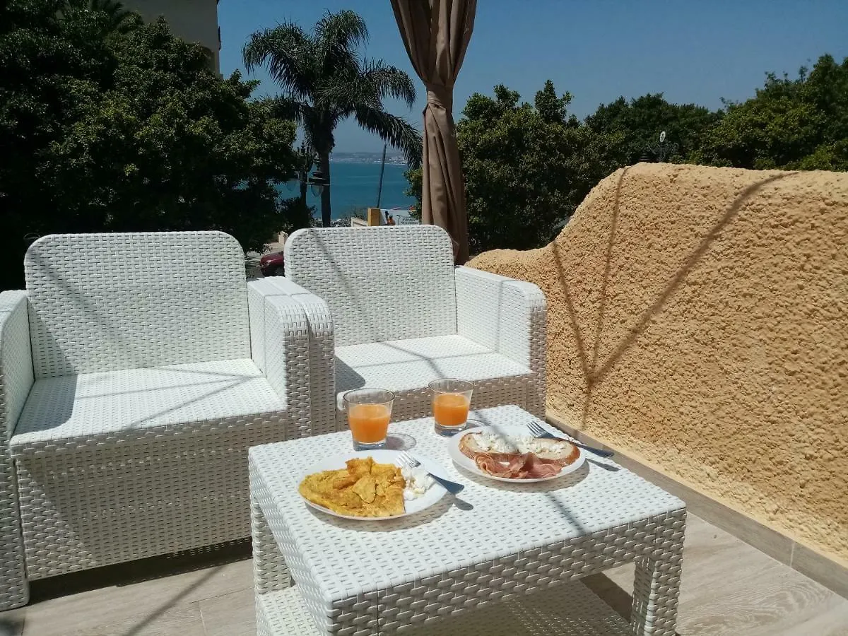 Apartamento Beach Bungalow Port,Free Parking Estepona